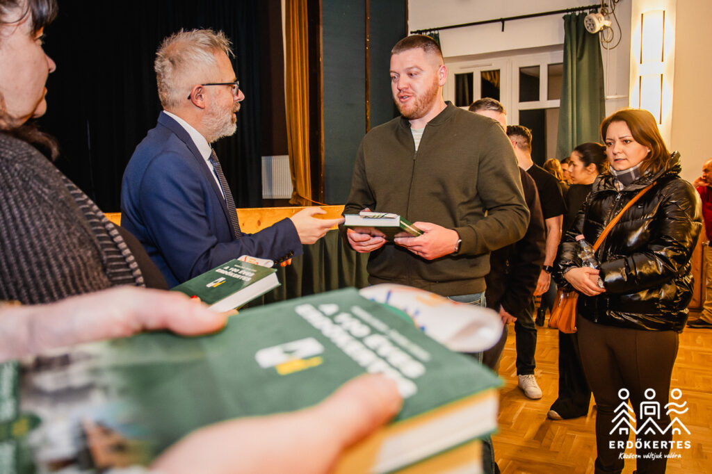 KÖSZÖNTÖTTÜK AZ ÚJ BEKÖLTÖZŐKET